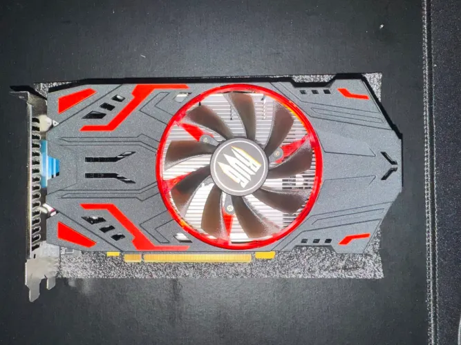 Placa de vídeo GTX 550 Ti 2GB