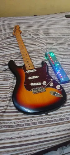 Guitarra e pedaleira 