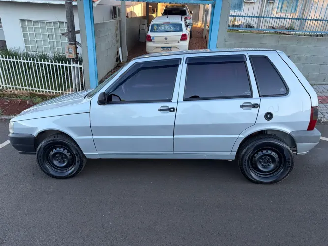Fiat Uno Mille 1.0 Fire/ F.flex/ Economy 4P 2013