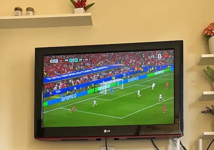 TV LG 32 POLEGADAS - Não é Smart