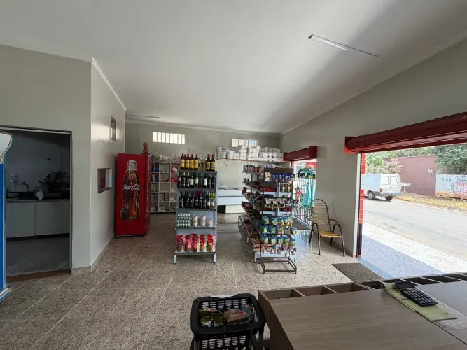 VENDO LOJA DE FRIOS MONTADA - TRINDADE 