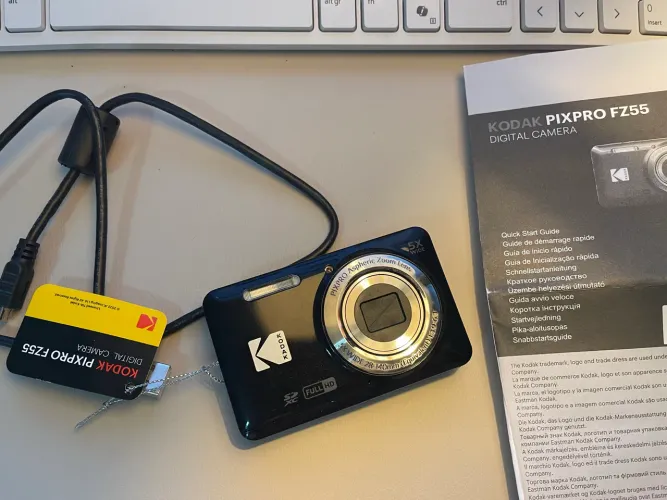  Câmera Kodak PIXPRO FZ55
