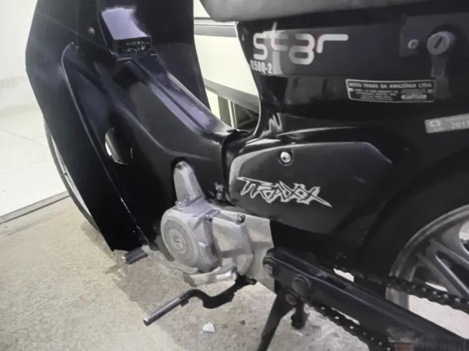 Moto à venda toda emplacado no nome já pra passar pra uma pessoa