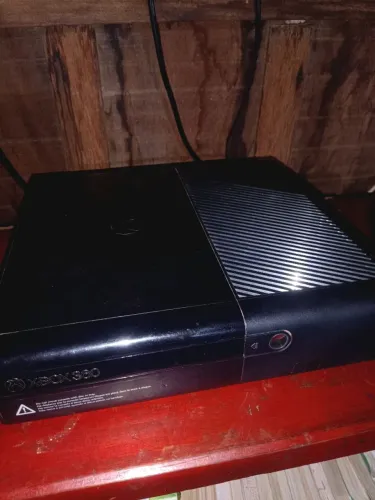 Xbox 360 + controles originais + desbloqueio 70 jogos +FIFA 16