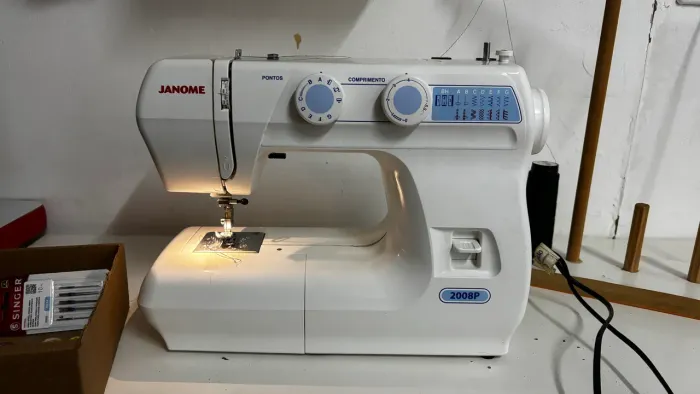 Máquina de costura Janome 2008p