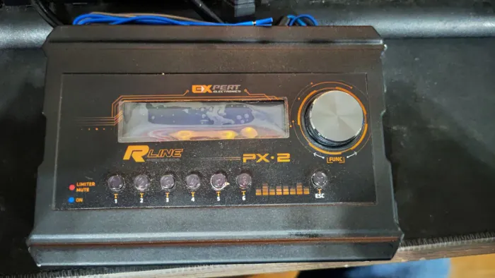 PROCESSADOR DE AUDIO AUTOMOTIVO