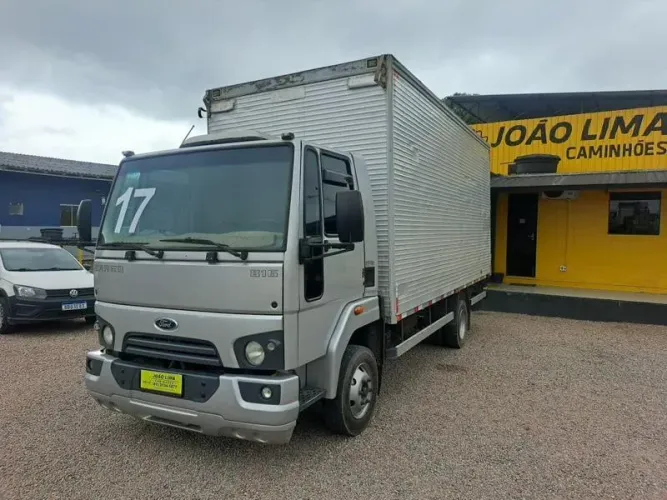 FORD CARGO 816 S 2017 MANUAL BAÚ 5,50m COMP