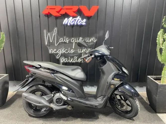 YAMAHA FLUO 125 2023