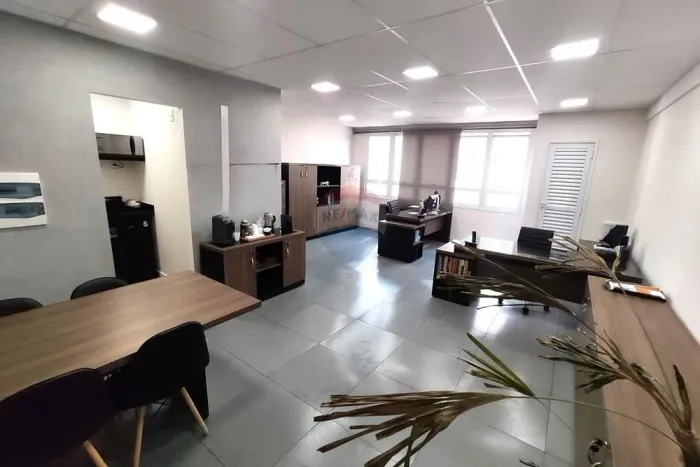 Sala comercial 43m² para alugar por R$2.500,00/mês - Jardim Alvinópolis - Atibaia-SP