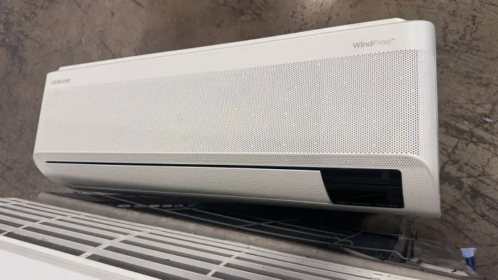 Ar-condicionado Split Samsung Inverter WindFree AI 9.000 BTUs Frio Sem Vento
