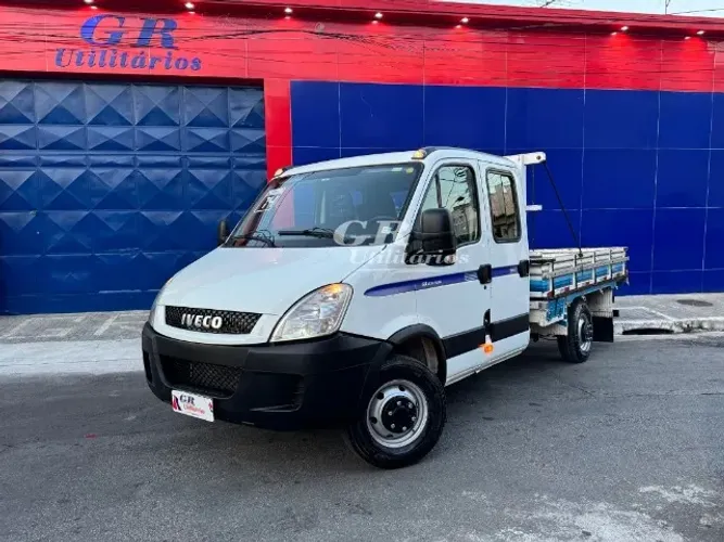 Iveco Daily 35s14 Cabine Dupla 2014 Carroceria
