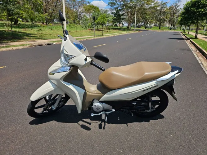 BIZ 125/125i Flex