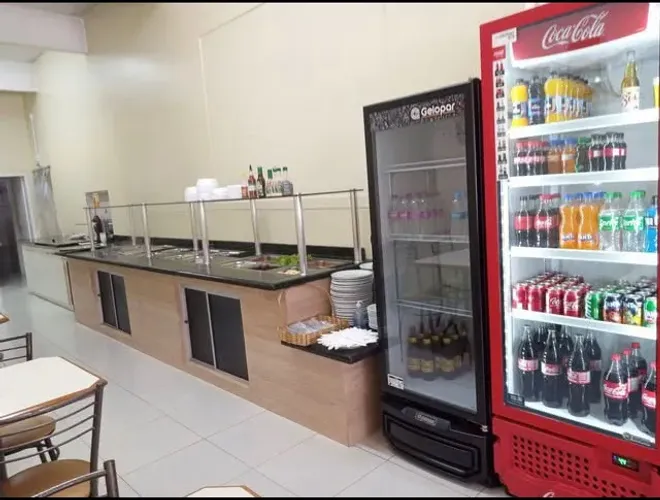 Restaurante completo na região central de Curitiba