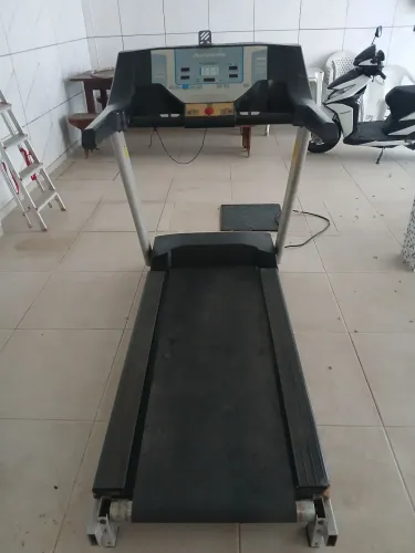 Esteira ergometrica Athletic usada