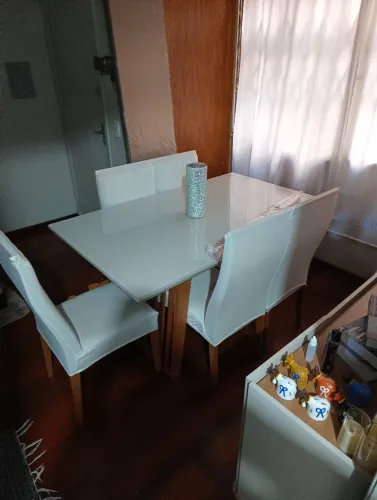 Mesa 6 cadeiras nova