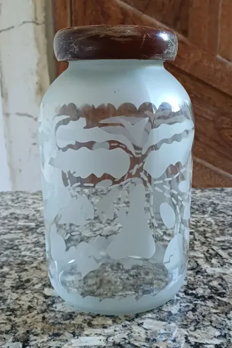 Pote De Vidro Antigo Jateado Com Tampa De Madeira - Vintage