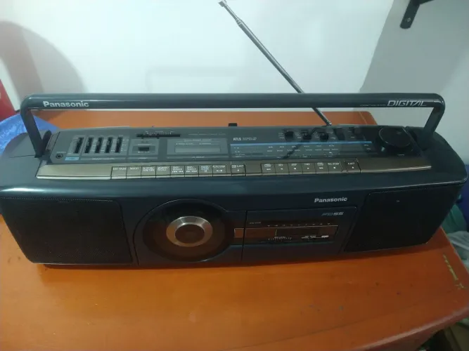 Bombox Panasonic Rx-Fd 55 Made in Japan 110V
