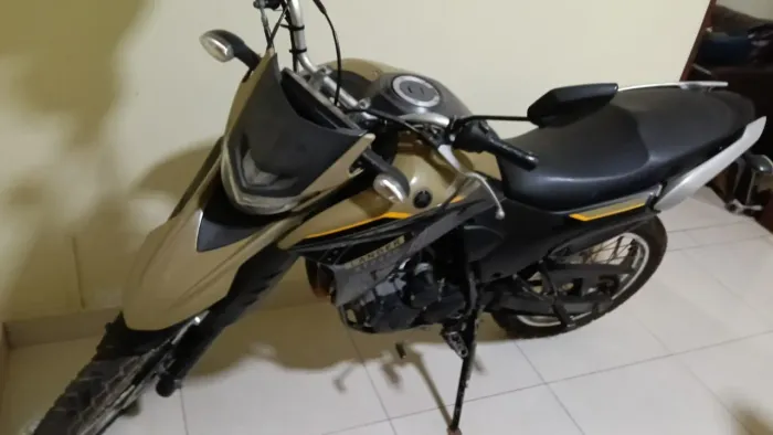 XTZ 250 LANDER