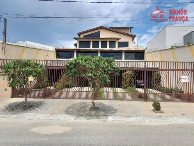 Casa com 5 suítes para alugar, 691 m² por R$ 8.000/mês - Village Mantiqueira - Guaratingue