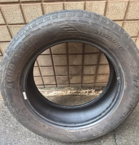 Pneus Goodyear EfficientGrip 215 60 17