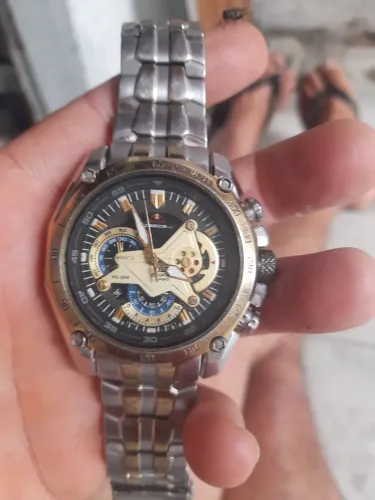 Vendo um relógio casio cronógrafo funcionando perfeitamente