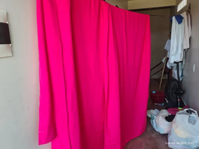 Lote de cortinas + estrutura para cortinas