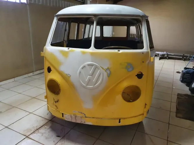 Volkswagen Kombi Standard/ Luxo/ Serie Prata 1973