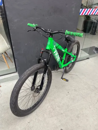 Bicicleta vikingx tuff 25 preço a negociar