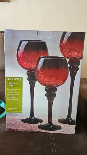 Jogo de castiçais - Candelabros roxos