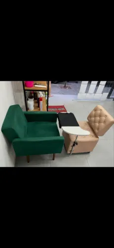 Vende-se poltrona + cadeira de manicure