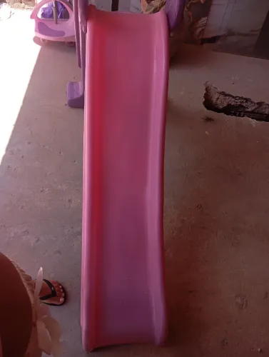Escorregador infantil três escadas