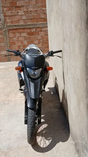 Troco por hornet. Ou xt