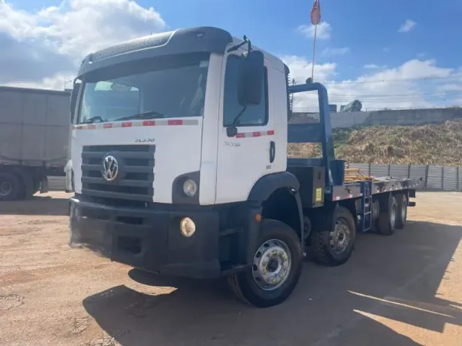 Volks 31.330 8x4 2018/2019 - Prancha 8.500 com Guincho 10 Toneladas