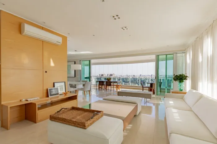 Apartamento para alugar com 265m², 3 quartos e 5 vagas