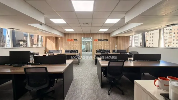 Sala Comercial para Locação no Bairro Funcionários | 145m² em Localização Estratégica
