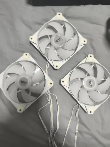 3 Fans Dark Flash brancas