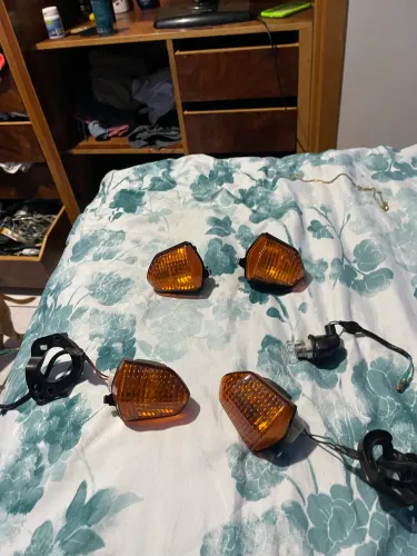 PISCA ALERTA POP110 ORIGINAL! Vai com lâmpadas e chicote de luz tudo original! 