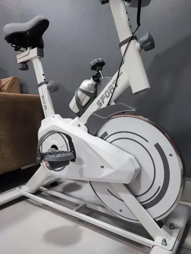 Bicicleta Ergométrica Branca