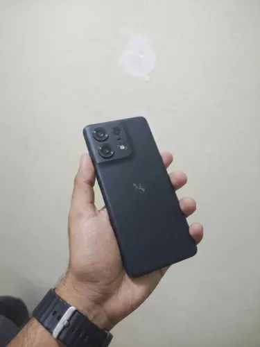 Edge 50 pro 256GB V/T
