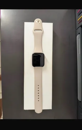 Apple Watch SE (2º geração) GPS - 40mm - Cor Estelar