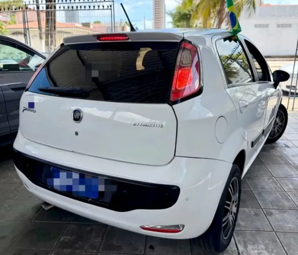 Fiat Punto Attractive Italia 1.4 F.flex 8V 5P 2012