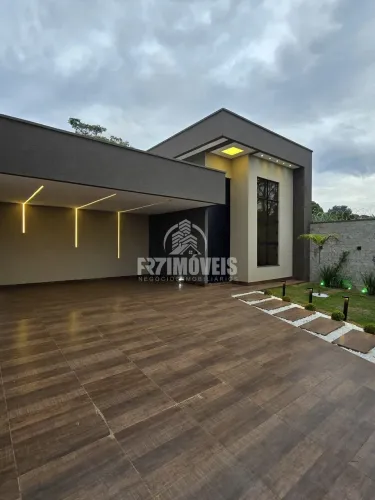 Casa com fino acabamento e piscina - Balneário meia ponte - Goiânia