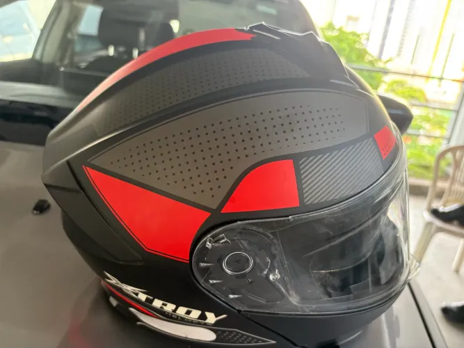 Capacete x troe . Excelente qualidade com comunicador
