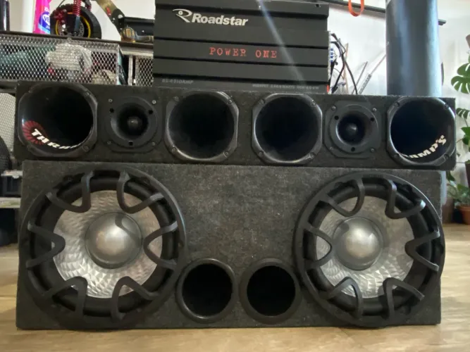 Kit Bravox UXP12 500W + Power One 2400W + D250X + Hinor Semi Novo
