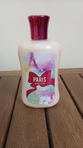 Creme Paris amour Bath and Bodyworks