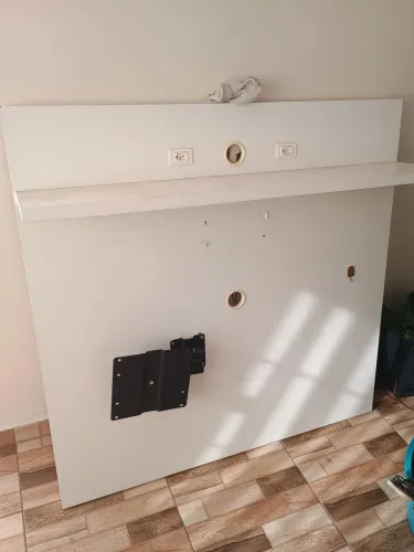 Painel para TV com suporte