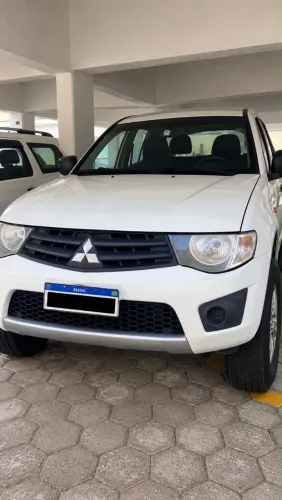 Mitsubishi L200 Triton GLX 3.2 CD TB Int.diesel MEC 2017