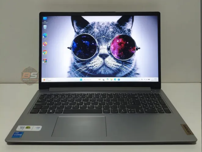 LENOVO I3 12° Geração/ SSD 240GB/ 4 GB/ Bateria Boa. 