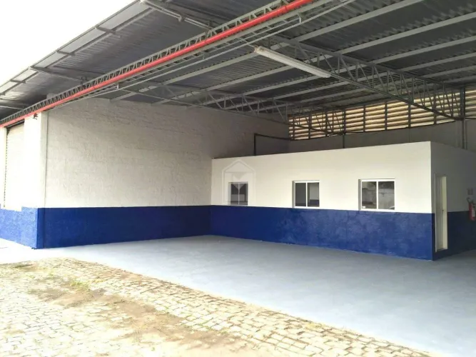 Galpão 3.200m² Terreno | 1.600m² Construídos | 9 Docas | Serra