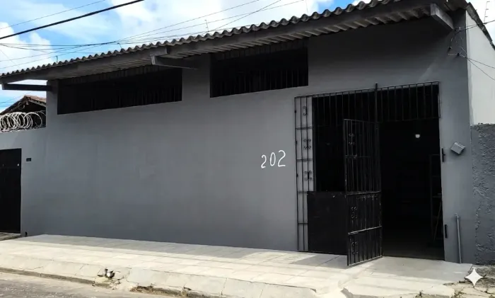 CS034 - VENDO: Galpão no conjunto Orlando Lobato (Somente a vista)